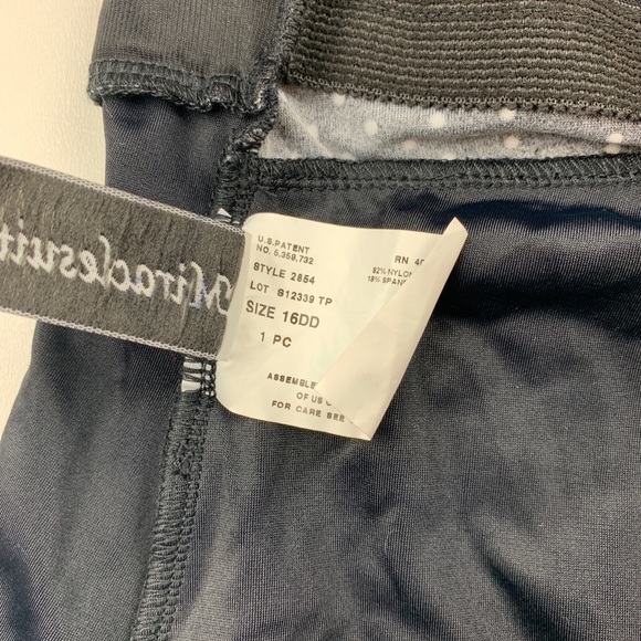 🎉SOLD🎉MiracleSuit 16DD Polka Dot Tankini Top - Picture 8 of 8